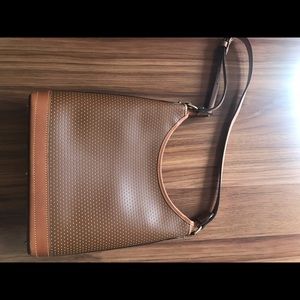 Women’s tan Dooney & Bourke purse